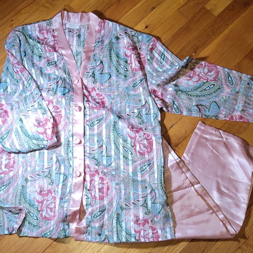 Nwt Vintage gold label 90s floral silky pajama set medium